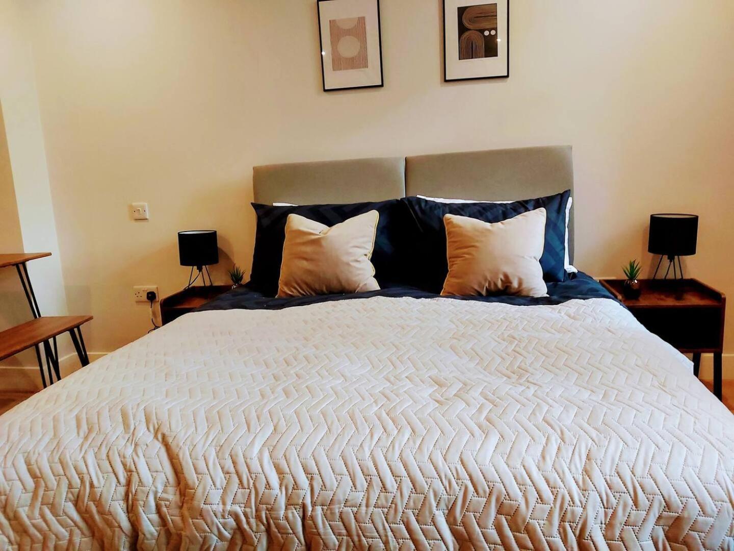 Market Haven Deluxe Studios Town Centre With Netflix, Business & Leisure Travellers Northampton Zewnętrze zdjęcie